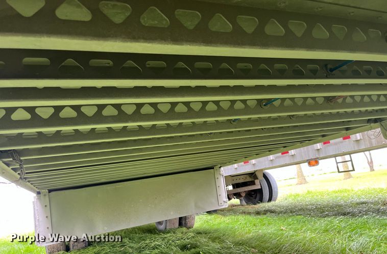 image for item LD9438 2006 EBY livestock trailer