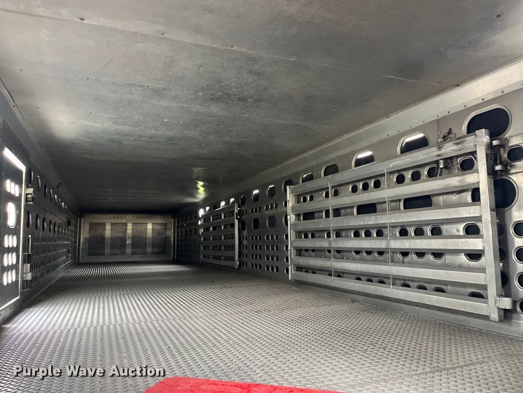 image for item LD9438 2006 EBY livestock trailer