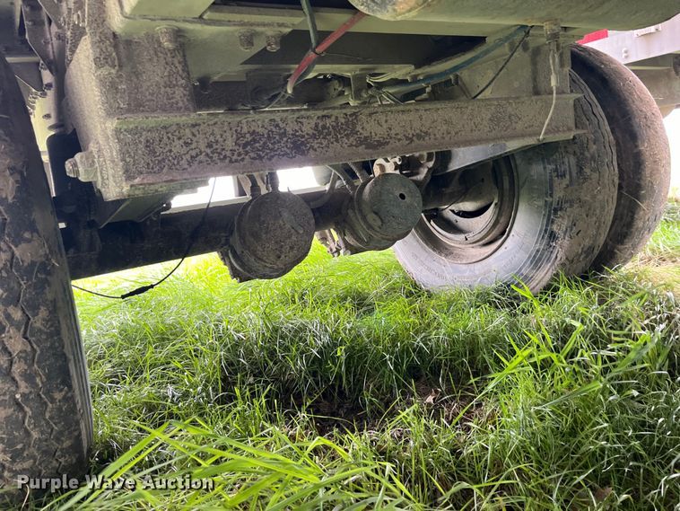 image for item LD9438 2006 EBY livestock trailer