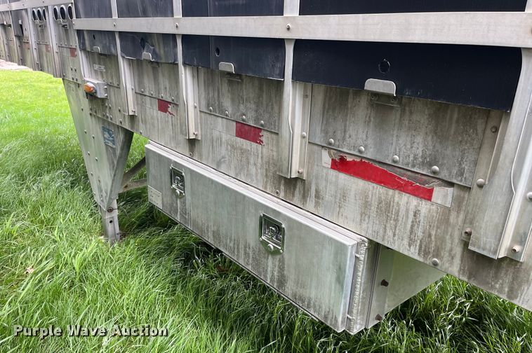 image for item LD9439 2006 EBY livestock trailer