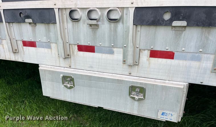 image for item LD9439 2006 EBY livestock trailer