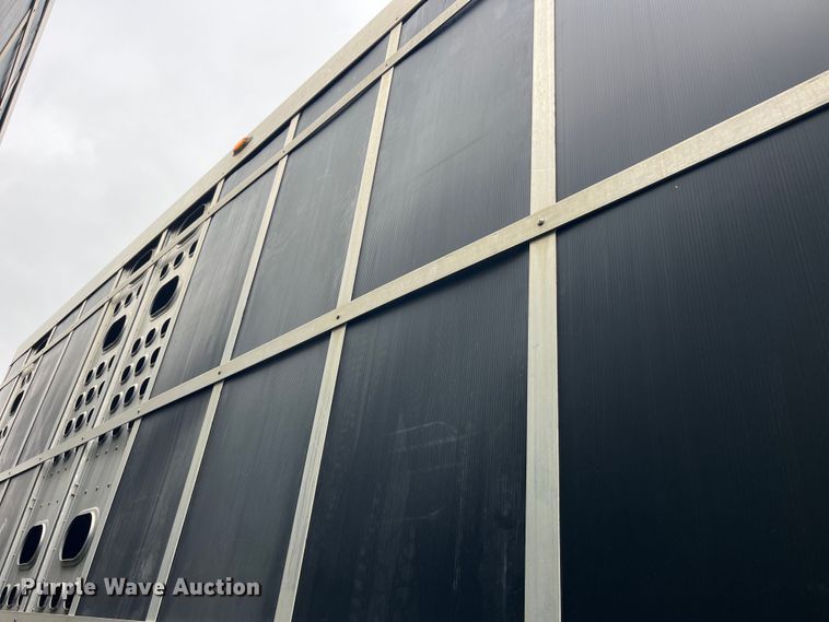 image for item LD9439 2006 EBY livestock trailer