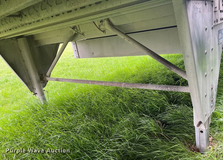 image for item LD9439 2006 EBY livestock trailer