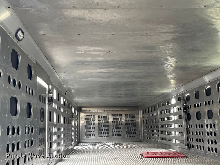 image for item LD9439 2006 EBY livestock trailer