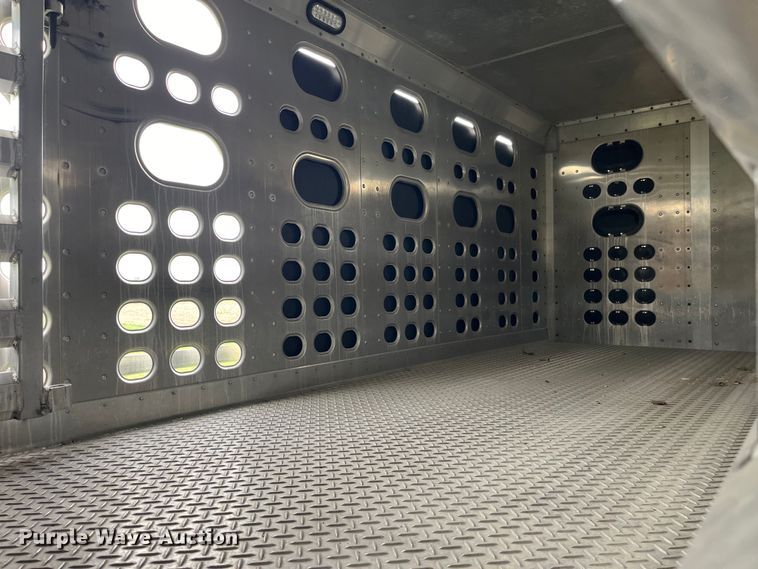 image for item LD9439 2006 EBY livestock trailer