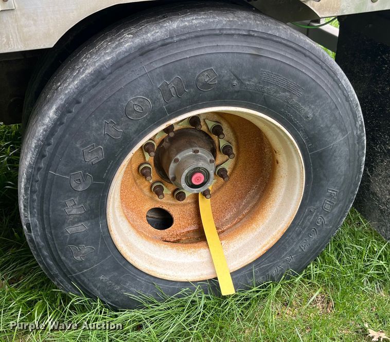 image for item LD9439 2006 EBY livestock trailer