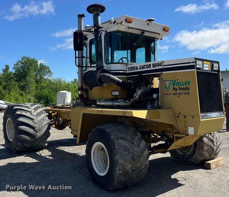 image for item LD9534 1996 Ag-Chem Terra Gator 1844 applicator