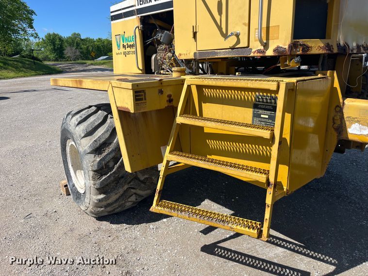 image for item LD9534 1996 Ag-Chem Terra Gator 1844 applicator