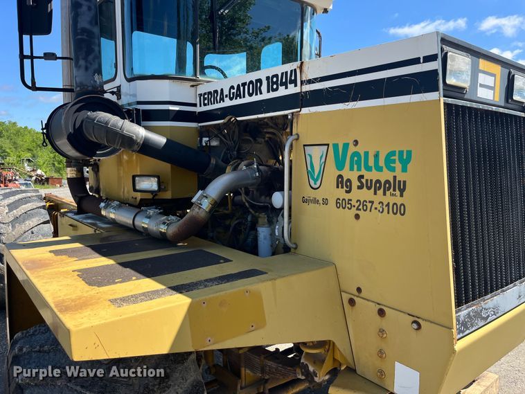 image for item LD9534 1996 Ag-Chem Terra Gator 1844 applicator