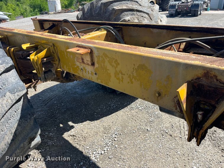 image for item LD9534 1996 Ag-Chem Terra Gator 1844 applicator