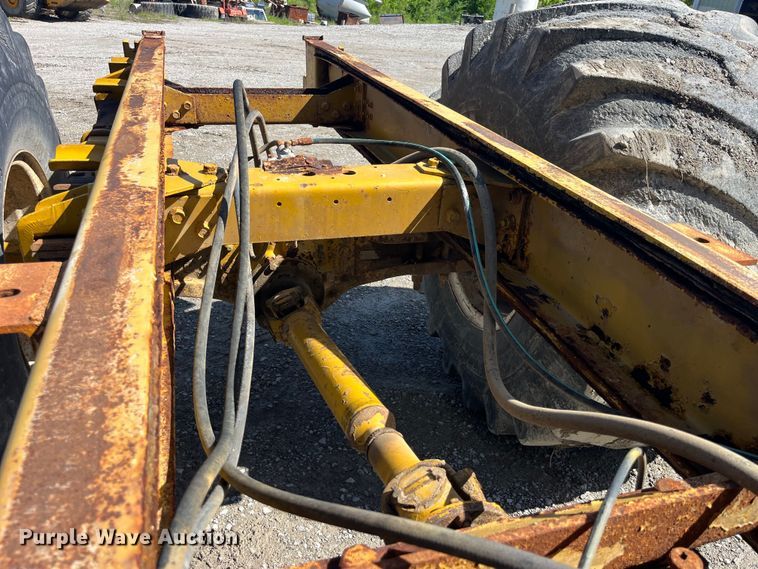 image for item LD9534 1996 Ag-Chem Terra Gator 1844 applicator