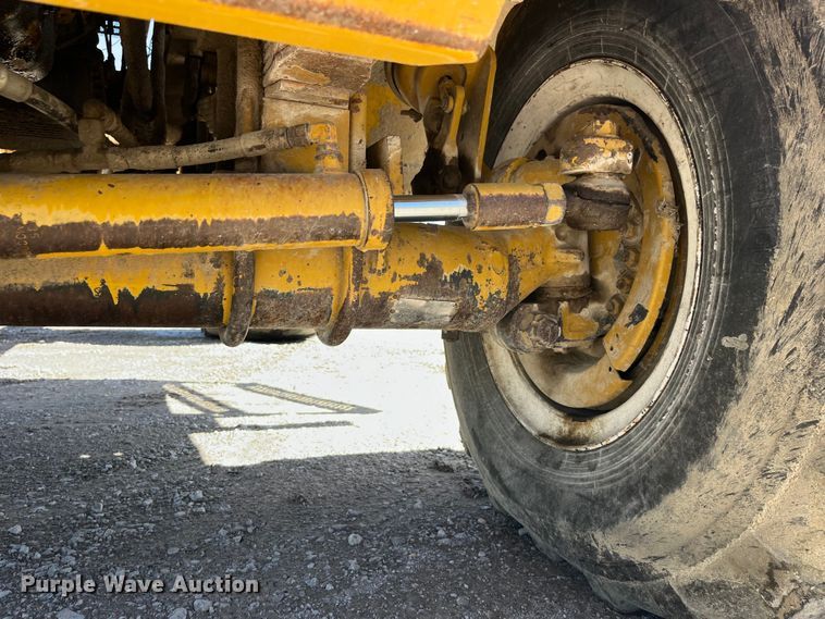 image for item LD9534 1996 Ag-Chem Terra Gator 1844 applicator