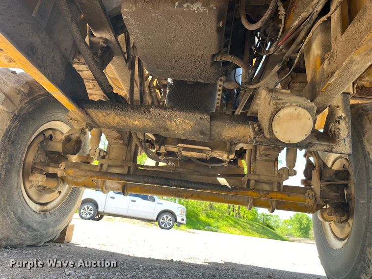 image for item LD9534 1996 Ag-Chem Terra Gator 1844 applicator