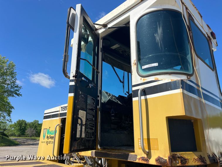 image for item LD9534 1996 Ag-Chem Terra Gator 1844 applicator