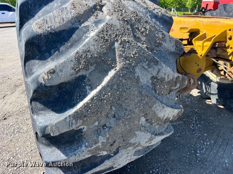 image for item LD9534 1996 Ag-Chem Terra Gator 1844 applicator