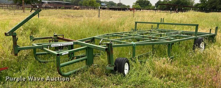 image for item LU9843 Rafter Equipment hay bale accumulator 