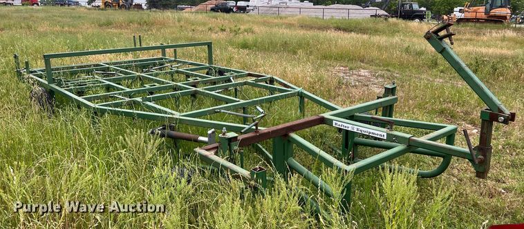 image for item LU9843 Rafter Equipment hay bale accumulator 