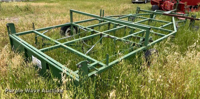image for item LU9843 Rafter Equipment hay bale accumulator 