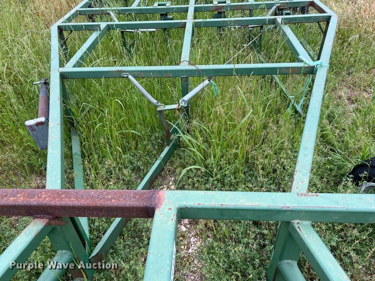 image for item LU9843 Rafter Equipment hay bale accumulator 