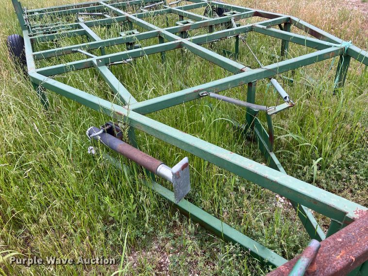 image for item LU9843 Rafter Equipment hay bale accumulator 