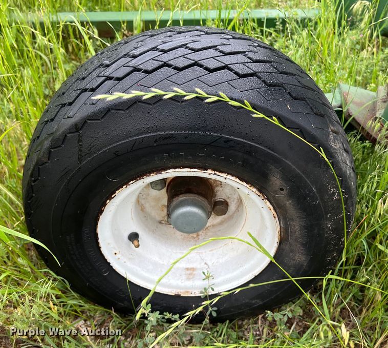 image for item LU9843 Rafter Equipment hay bale accumulator 