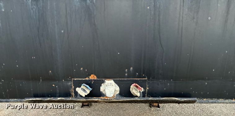 image for item MR9318 2009 Gooseneck Trailers livestock trailer