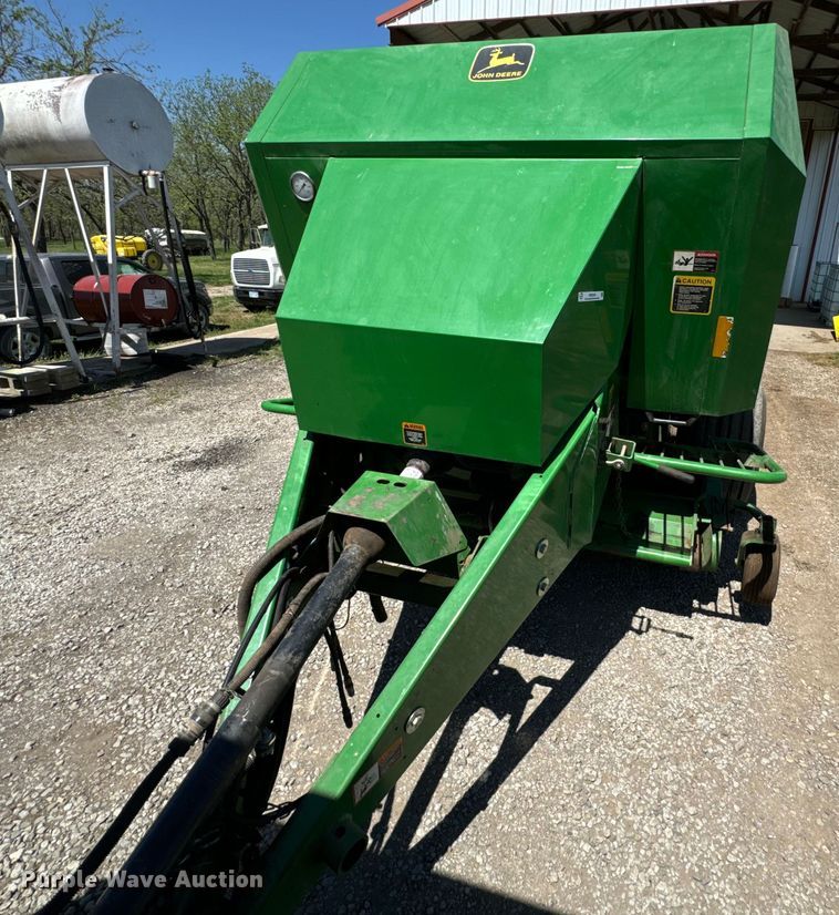 image for item ND9244 1997 John Deere 100T large square baler