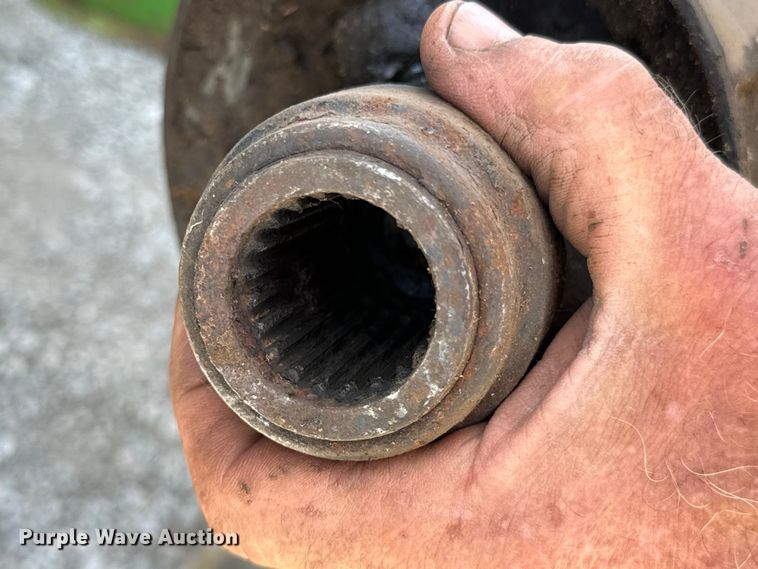 image for item ND9244 1997 John Deere 100T large square baler