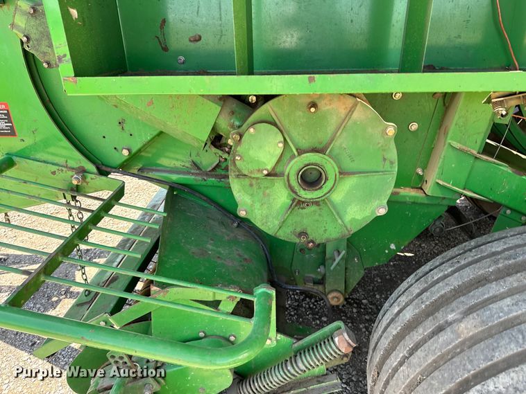 image for item ND9244 1997 John Deere 100T large square baler