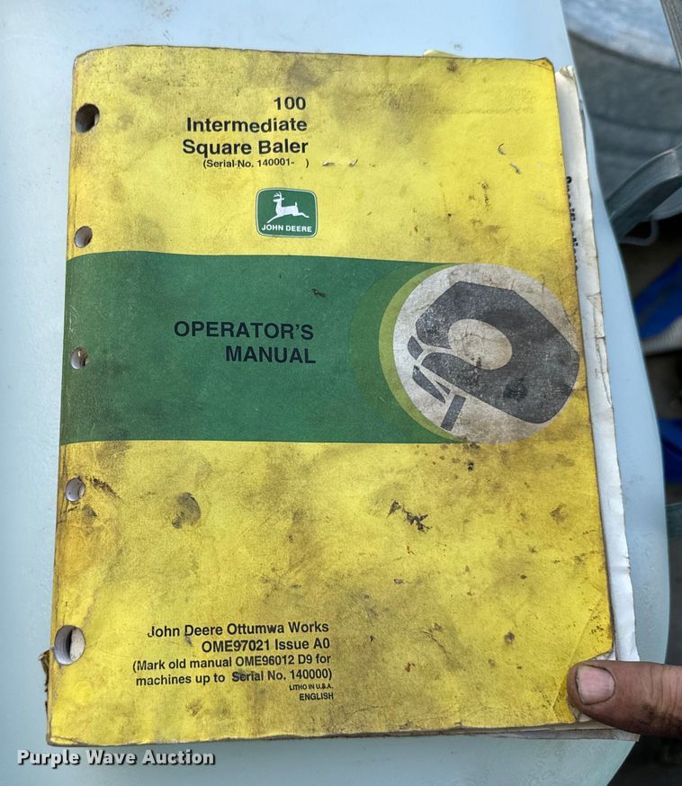 image for item ND9244 1997 John Deere 100T large square baler