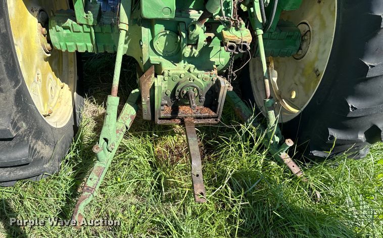 image for item ND9247 1961 John Deere 3010 tractor