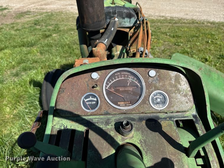 image for item ND9247 1961 John Deere 3010 tractor