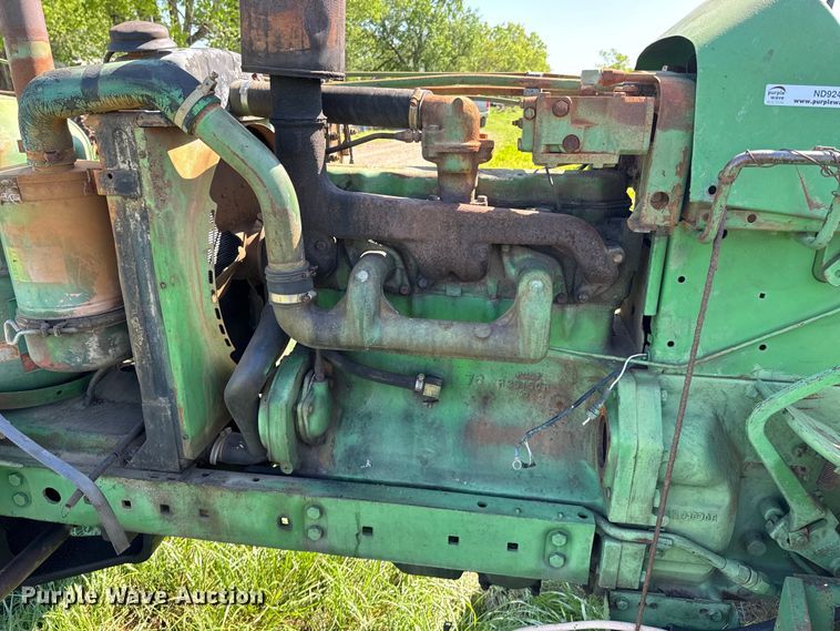 image for item ND9247 1961 John Deere 3010 tractor