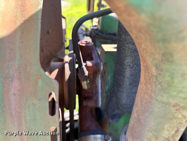 image for item ND9247 1961 John Deere 3010 tractor