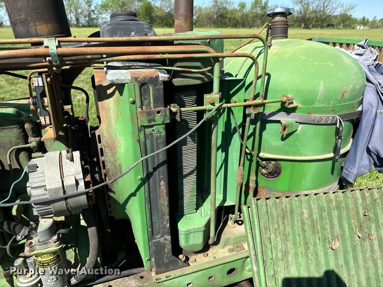 image for item ND9247 1961 John Deere 3010 tractor