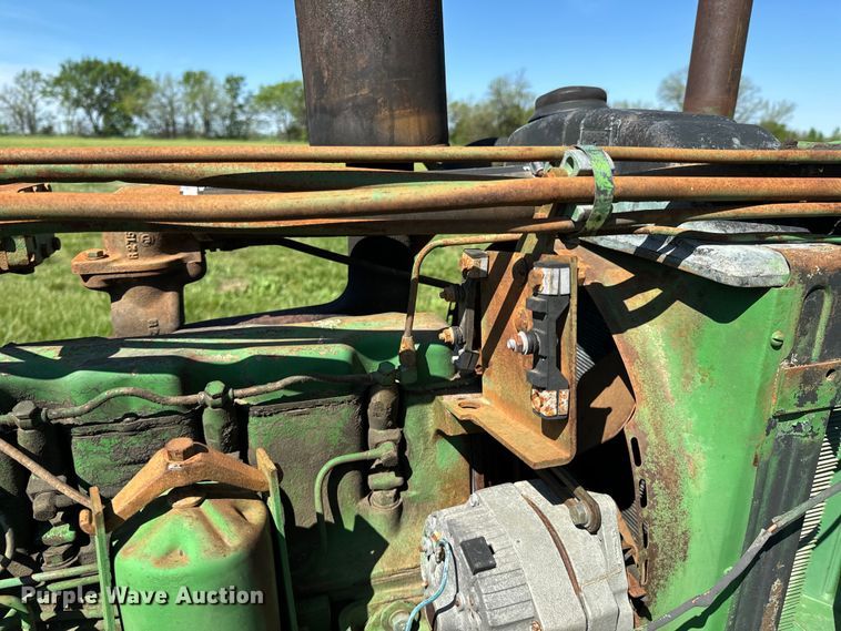 image for item ND9247 1961 John Deere 3010 tractor