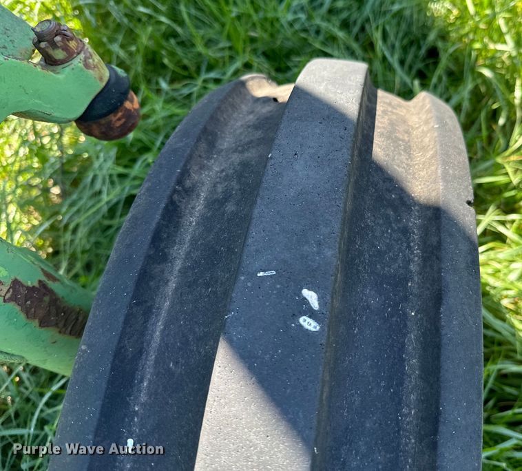 image for item ND9247 1961 John Deere 3010 tractor