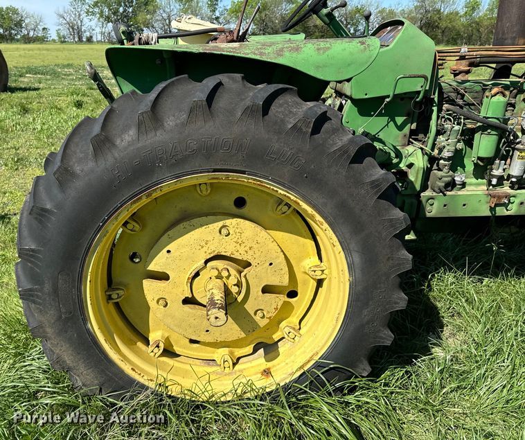 image for item ND9247 1961 John Deere 3010 tractor
