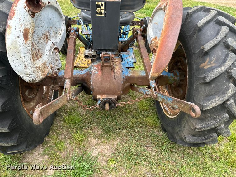 image for item ND9276 Ford 3000 tractor