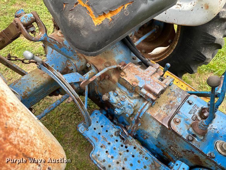 image for item ND9276 Ford 3000 tractor