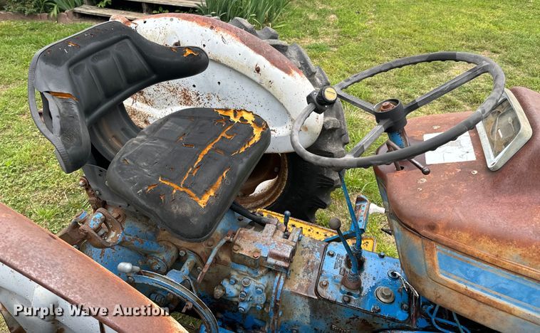 image for item ND9276 Ford 3000 tractor