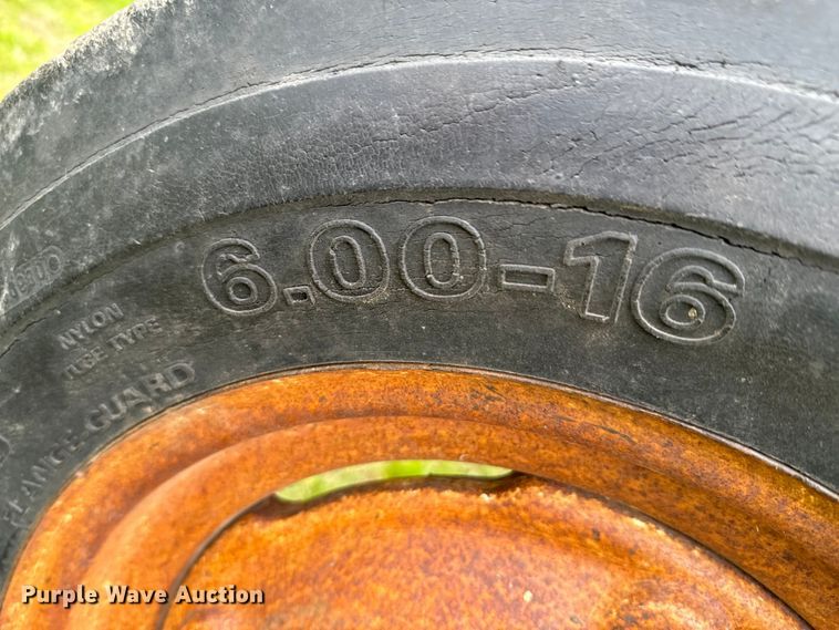 image for item ND9276 Ford 3000 tractor