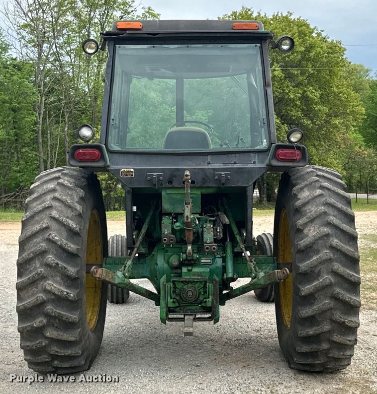 image for item ND9277 1979 John Deere 4040 tractor