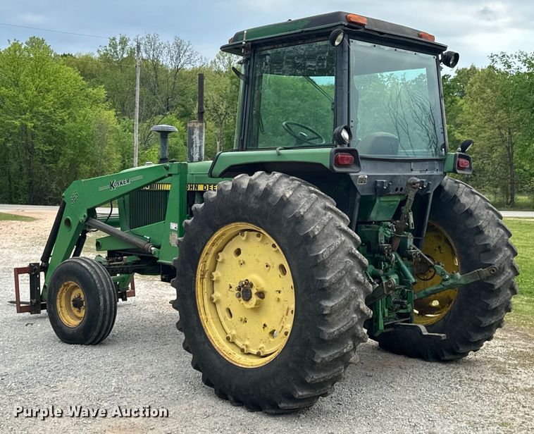 image for item ND9277 1979 John Deere 4040 tractor