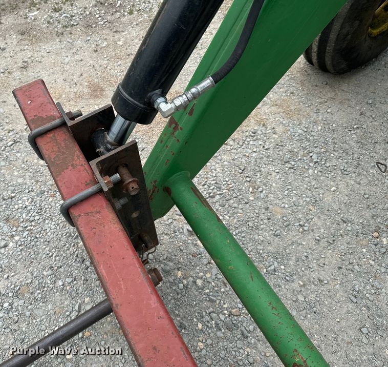 image for item ND9277 1979 John Deere 4040 tractor