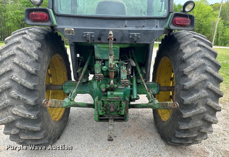 image for item ND9277 1979 John Deere 4040 tractor