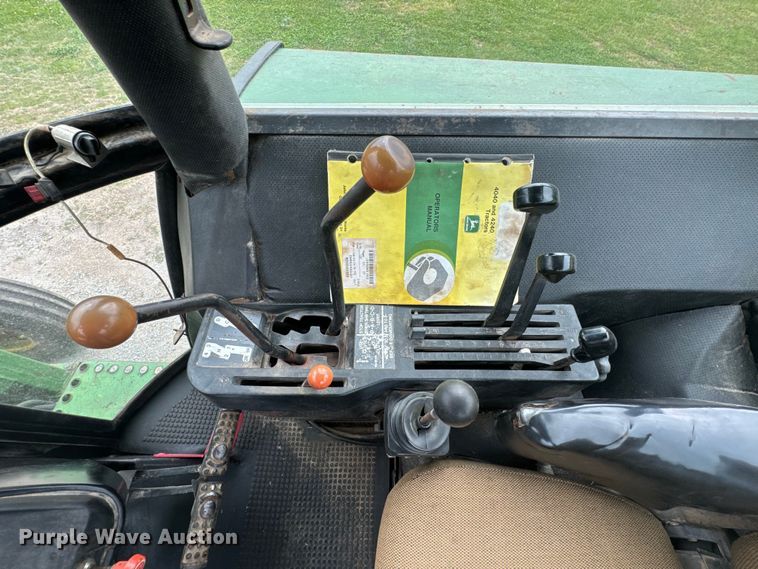 image for item ND9277 1979 John Deere 4040 tractor