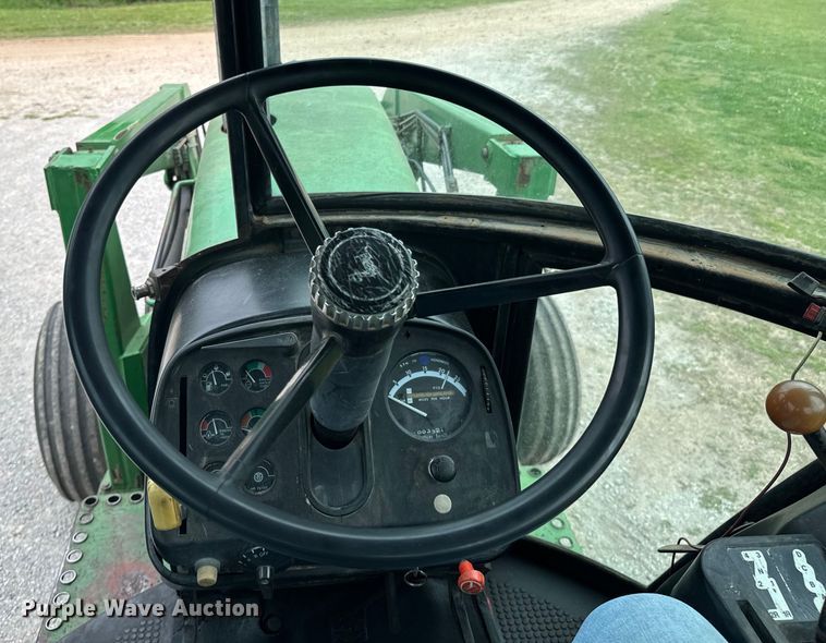 image for item ND9277 1979 John Deere 4040 tractor