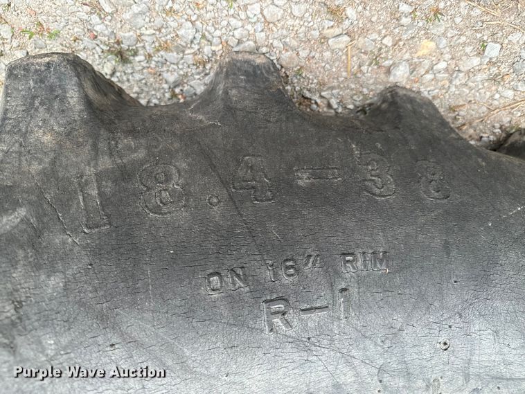 image for item ND9277 1979 John Deere 4040 tractor