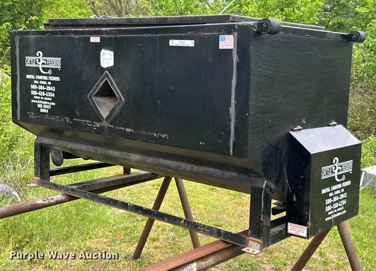 image for item ND9279 3C Cattle Feeders cake feeder